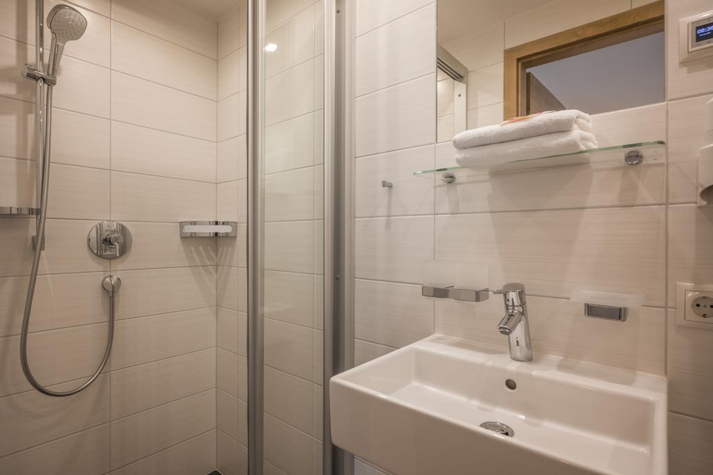 Garni Nill Hotel Schwendau Ngoại thất bức ảnh